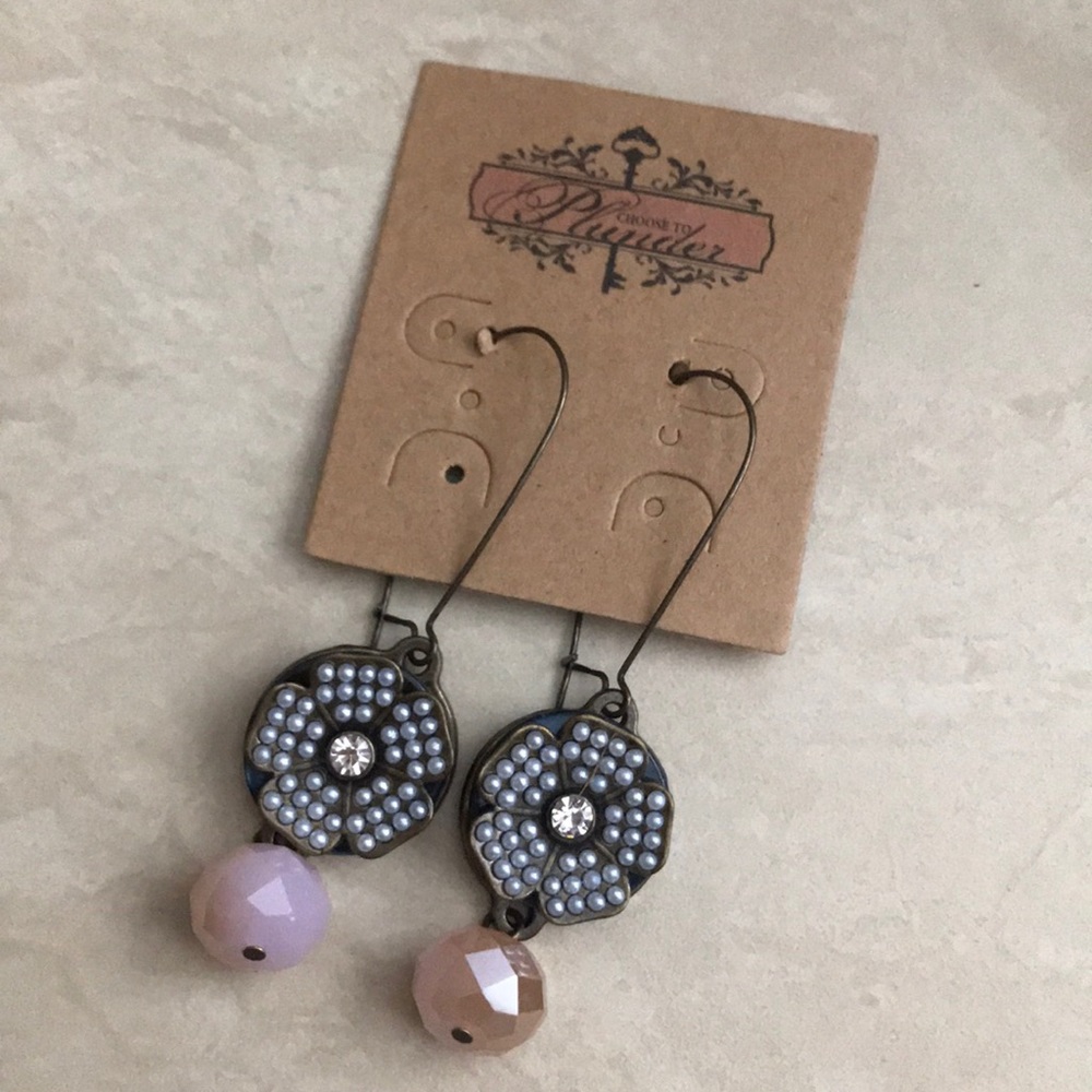 Plunder Nicholina Earrings